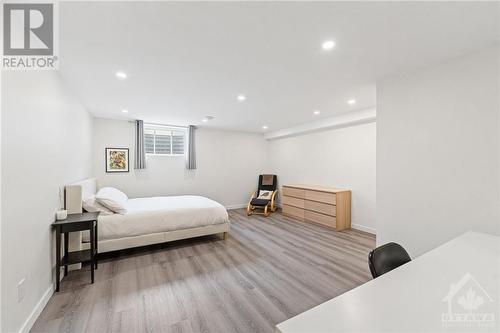 10 Honfleur Street, Ottawa, ON - Indoor Photo Showing Bedroom
