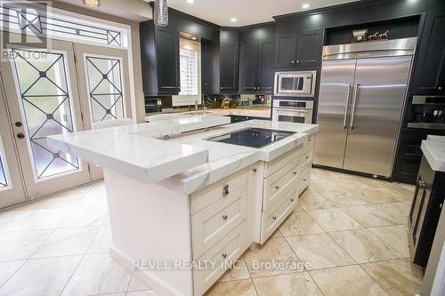 4671 Mcleod Rd, Burlington, ON - Indoor Photo Showing Kitchen With Upgraded Kitchen