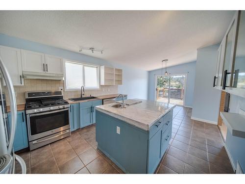 118 21St Avenue, Cranbrook, BC - Indoor Photo Showing Kitchen