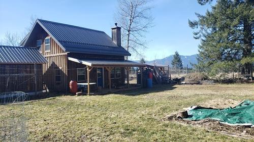 4641 Samuelson Road, Canyon, BC - Outdoor