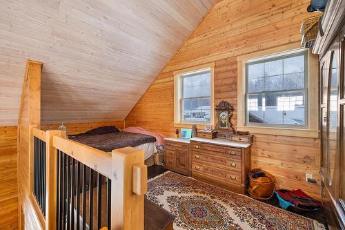 4641 Samuelson Road, Canyon, BC - Indoor Photo Showing Other Room