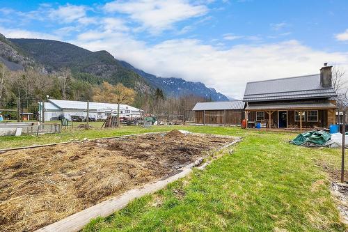 4641 Samuelson Road, Canyon, BC - Outdoor With Deck Patio Veranda With View