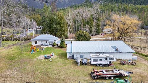 4641 Samuelson Road, Canyon, BC - Outdoor With View