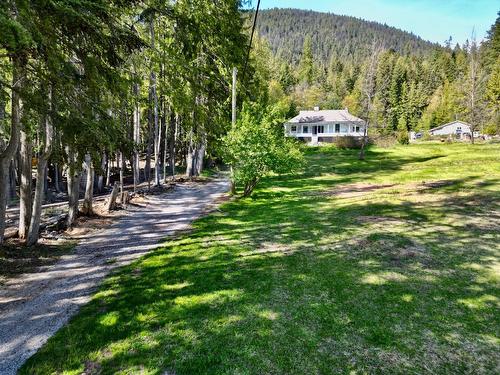 5759 Longbeach Rd, Nelson, BC - Outdoor With View