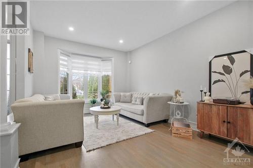51 Catterick Crescent, Kanata, ON - Indoor Photo Showing Living Room
