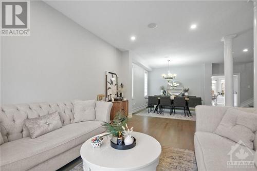 51 Catterick Crescent, Kanata, ON - Indoor Photo Showing Living Room