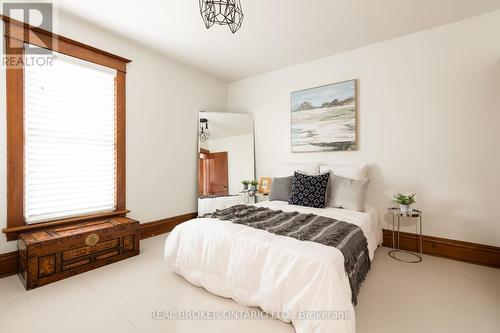 19 Sherring St S, Haldimand, ON - Indoor Photo Showing Bedroom