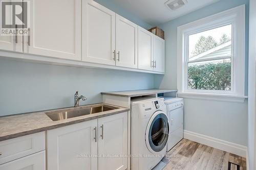 240 Pine Cove Rd, Burlington, ON - Indoor Photo Showing Laundry Room
