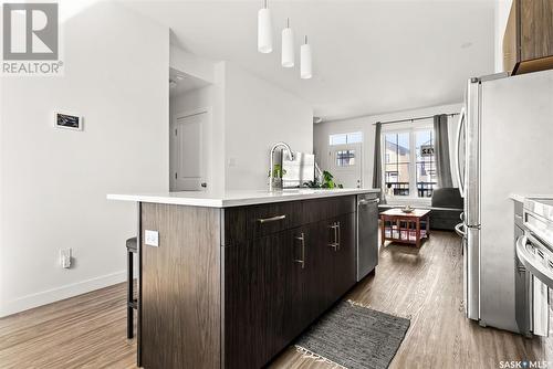 1732 West Market Street, Regina, SK - Indoor Photo Showing Kitchen With Upgraded Kitchen