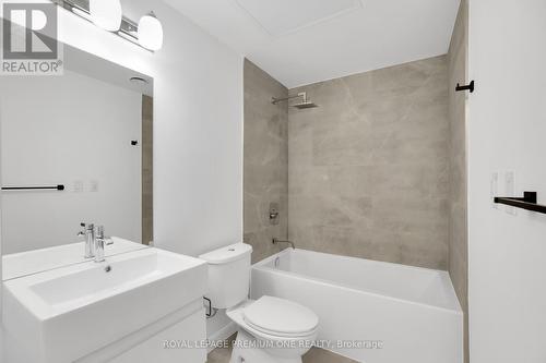 #607 -7 Erie Ave, Brantford, ON - Indoor Photo Showing Bathroom