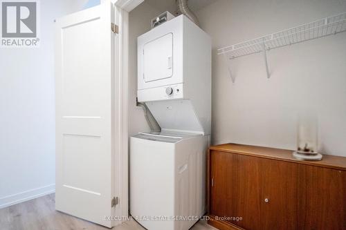 322 - 251 Northfield Drive E, Waterloo, ON - Indoor Photo Showing Laundry Room