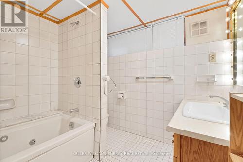 48A Chatfield Dr, Toronto, ON - Indoor Photo Showing Bathroom