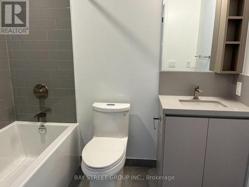 2811 - 319 Jarvis Street, Toronto, ON - Indoor Photo Showing Bathroom