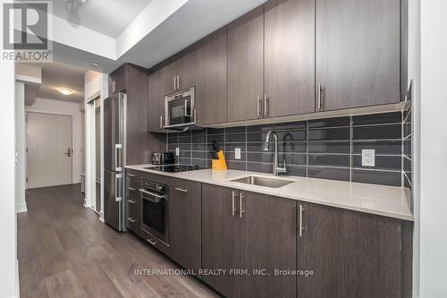 #803 -2550 Simcoe St N, Oshawa, ON - Indoor Photo Showing Kitchen With Stainless Steel Kitchen With Upgraded Kitchen