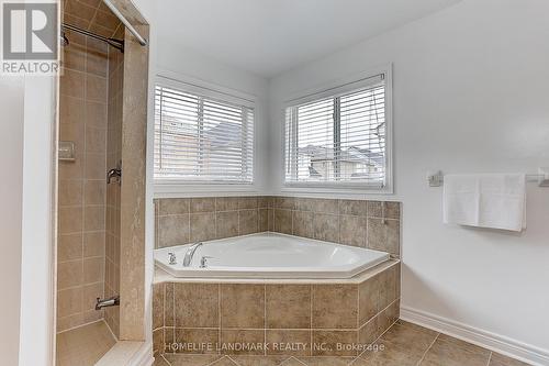 22 Teardrop Cres, Whitby, ON - Indoor Photo Showing Bathroom