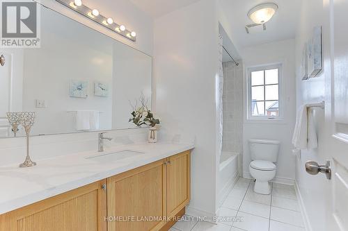 22 Teardrop Crescent, Whitby, ON - Indoor Photo Showing Bathroom