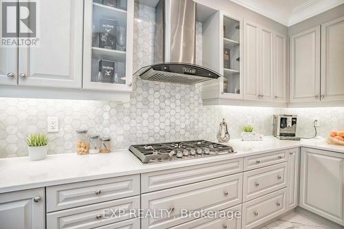 2 Allegranza Ave, Vaughan, ON - Indoor Photo Showing Kitchen With Upgraded Kitchen