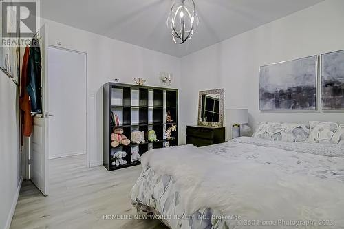643 Irwin Cres, Newmarket, ON - Indoor Photo Showing Bedroom