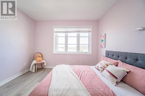 121 Decast Cres, Markham, ON - Indoor Photo Showing Bedroom