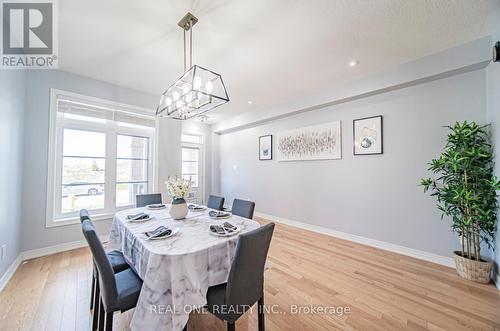 121 Decast Cres, Markham, ON - Indoor Photo Showing Dining Room