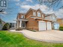 36 Walnut Grove Cres, Richmond Hill, ON  - Outdoor With Facade 