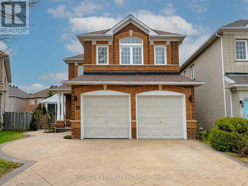36 Walnut Grove Cres, Richmond Hill, ON - Outdoor With Facade