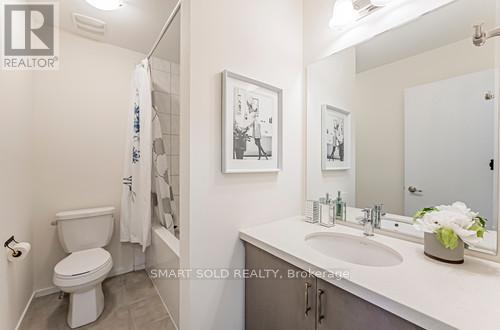 27 Thomas Armstrong Lane, Richmond Hill, ON - Indoor Photo Showing Bathroom
