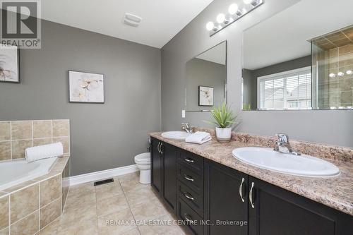 14 James Arnott Crescent, Orangeville, ON - Indoor Photo Showing Bathroom