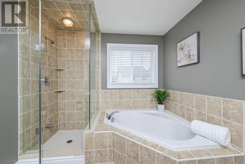 14 James Arnott Crescent, Orangeville, ON - Indoor Photo Showing Bathroom