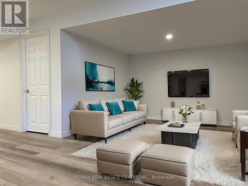 14 James Arnott Crescent, Orangeville, ON - Indoor Photo Showing Living Room