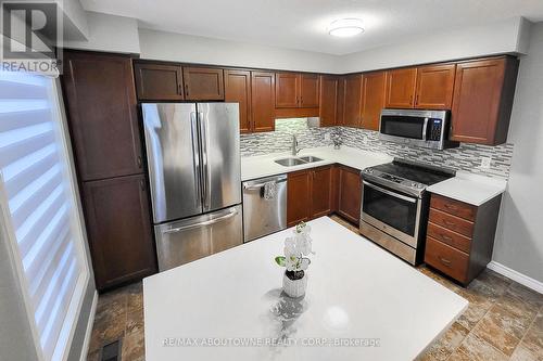 51 Sorrento St, Kitchener, ON - Indoor Photo Showing Kitchen With Double Sink With Upgraded Kitchen