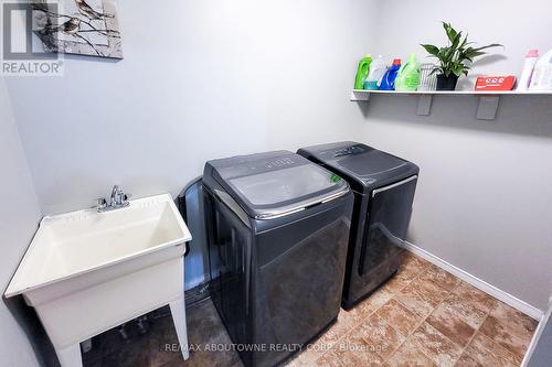 51 Sorrento St, Kitchener, ON - Indoor Photo Showing Laundry Room