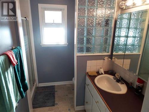 192 Van Arsdol Street, Prince Rupert, BC - Indoor Photo Showing Bathroom