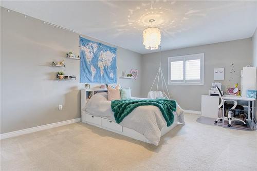9 Riesling Street, Grimsby, ON - Indoor Photo Showing Bedroom