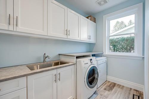 240 Pine Cove Road, Burlington, ON - Indoor Photo Showing Laundry Room