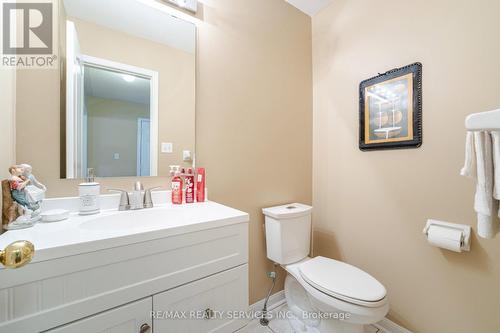 71 Tianalee Cres, Brampton, ON - Indoor Photo Showing Bathroom