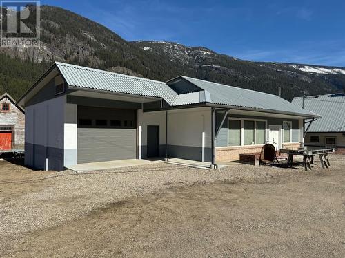 3152 6 Highway, Slocan Park, BC - Outdoor