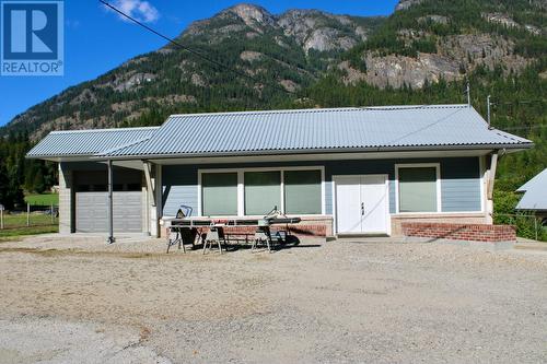 3152 6 Highway, Slocan Park, BC - Outdoor