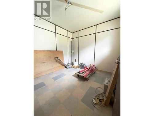 3152 6 Highway, Slocan Park, BC - Indoor Photo Showing Other Room