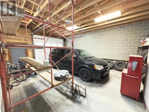 3152 6 Highway, Slocan Park, BC - Indoor Photo Showing Garage