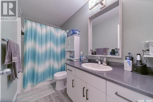 4329 Wakeling Street, Regina, SK - Indoor Photo Showing Bathroom