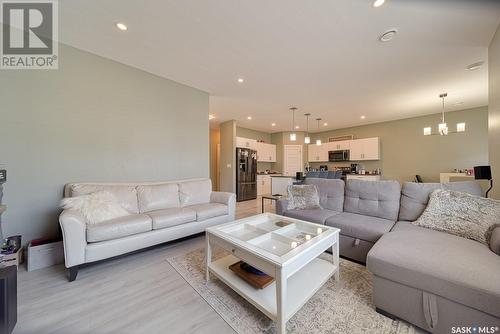 4329 Wakeling Street, Regina, SK - Indoor Photo Showing Living Room