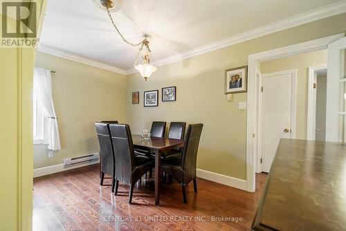899 Cumberland Ave, Peterborough, ON - Indoor Photo Showing Dining Room