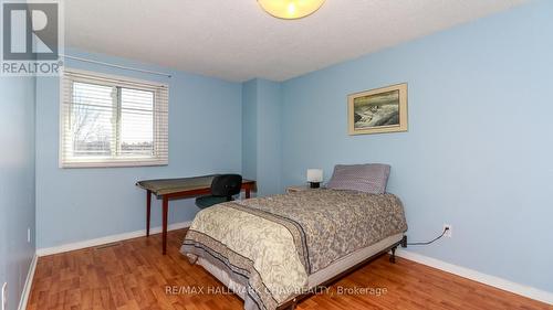26 Wallace Drive, Barrie, ON - Indoor Photo Showing Bedroom