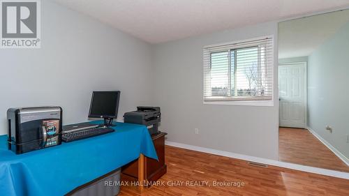 26 Wallace Drive, Barrie, ON - Indoor