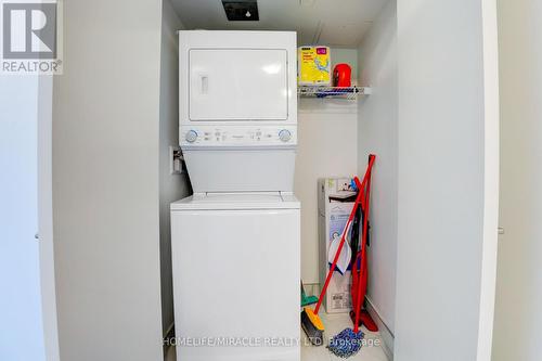 905 - 1480 Bayly Street, Pickering, ON - Indoor Photo Showing Laundry Room