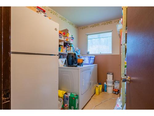 2418 Highway 6, Slocan Park, BC - Indoor Photo Showing Laundry Room