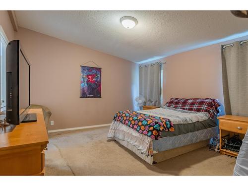 2418 Highway 6, Slocan Park, BC - Indoor Photo Showing Bedroom