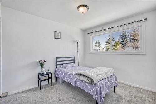 42 Thatcher Drive, Winnipeg, MB - Indoor Photo Showing Bedroom