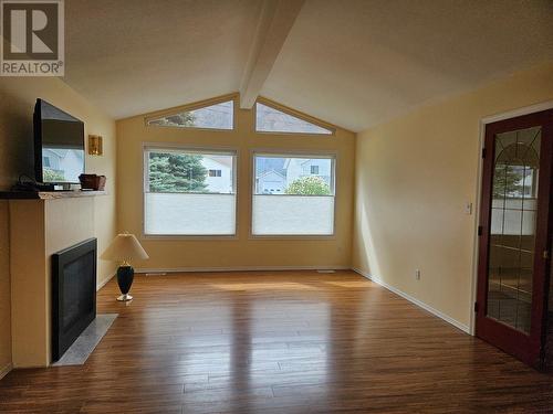830 3Rd Avenue, Keremeos, BC - Indoor Photo Showing Other Room